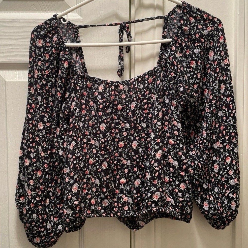 American Eagle Crop Top Ditzy Floral Print Cottagecore Romantic‎ Medium